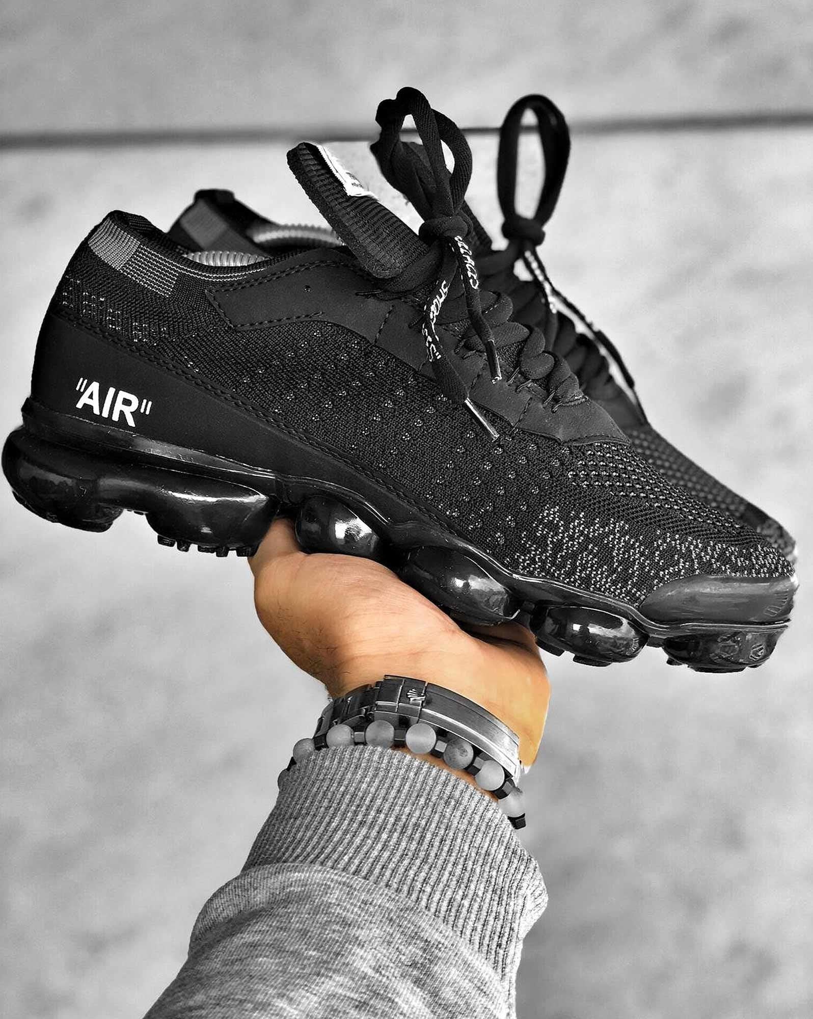 Trendy black gray knit air sneaker