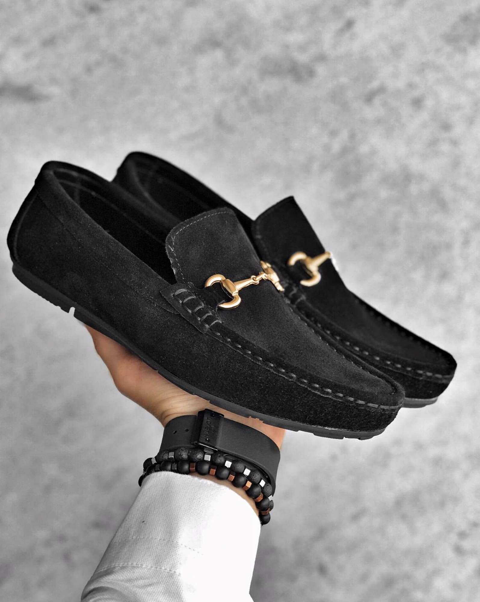 Black suede-look moccasin with fancy chain