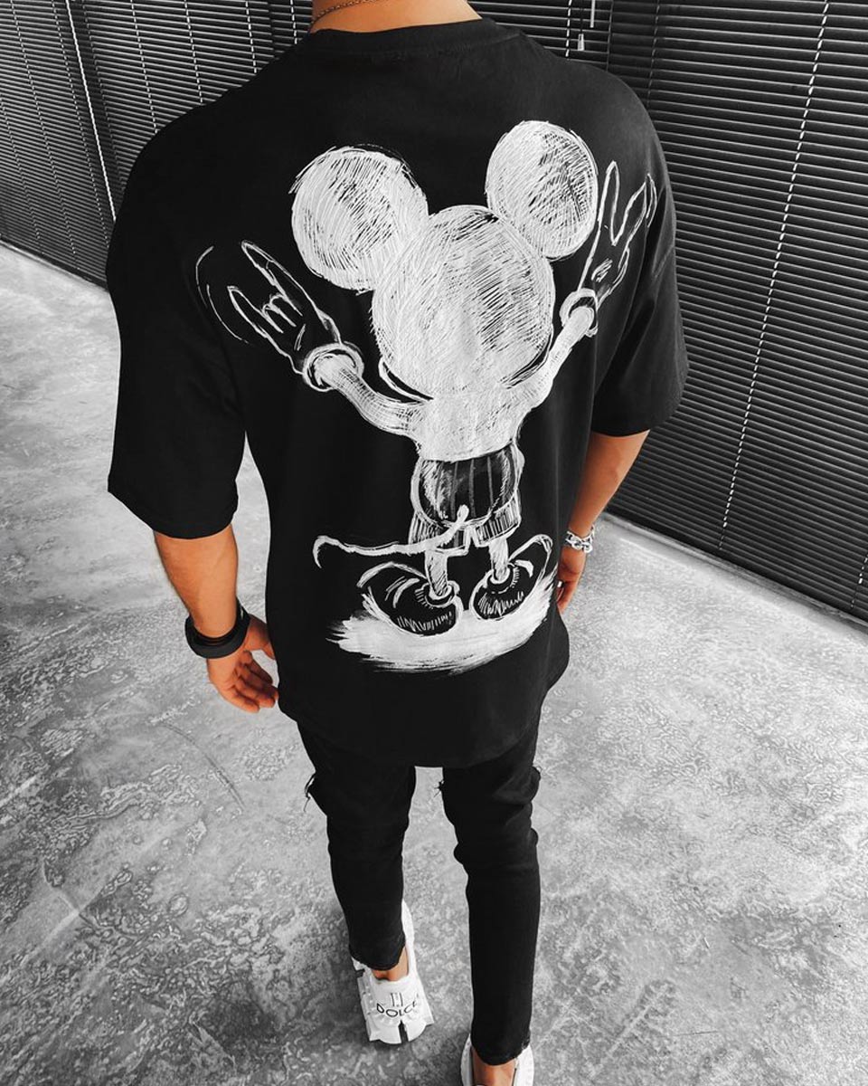 Oversized black t-shirt with Mickey print Stylish design for men
